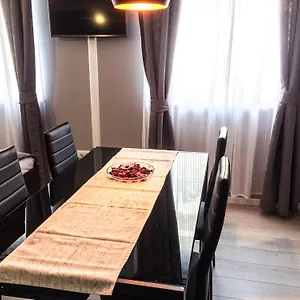 Apartment Nav, Split